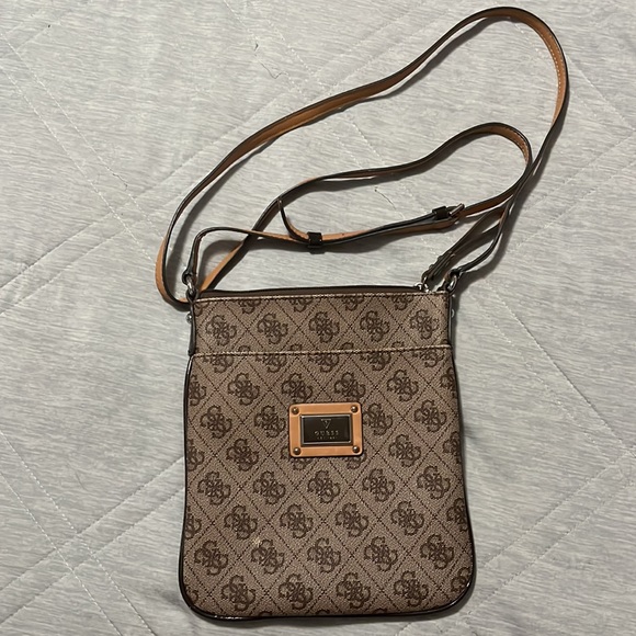 GUESS Scandal Mini Crossbody Bag Handbag - Picture 2 of 7